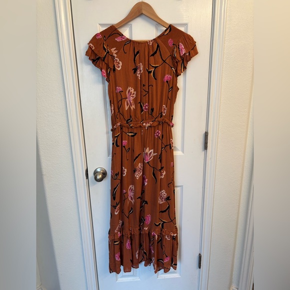 Universal Thread Floral Maxi Dress Medium
Pit to pit: 20”
Length: 49” - Picture 5 of 5